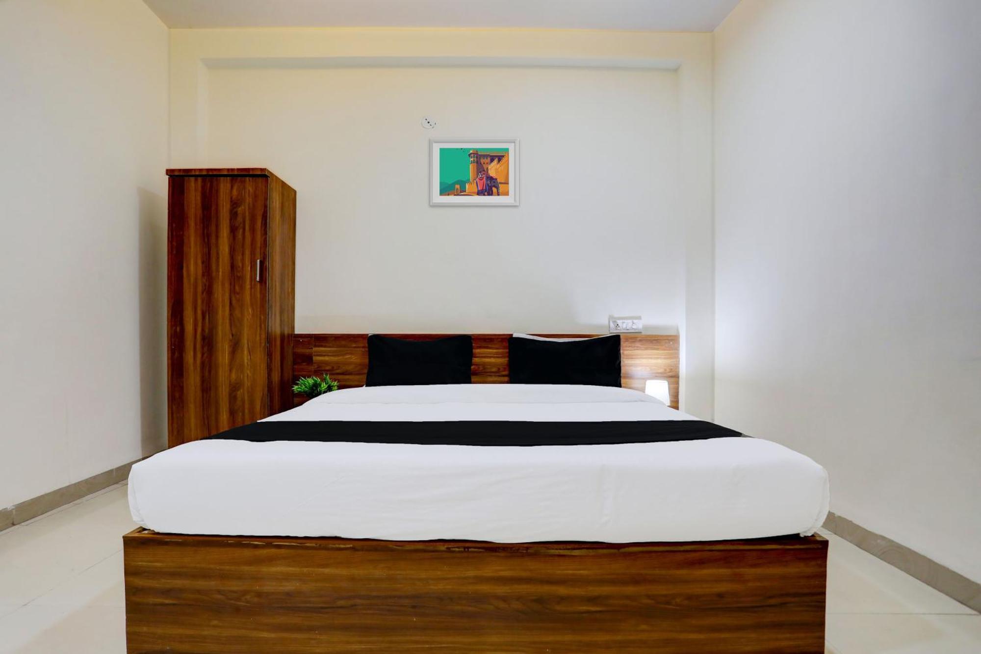 Hotel O Sb 47 Indore Buitenkant foto
